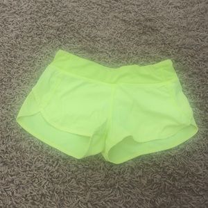 IVIVVA YELLOW SHORTS